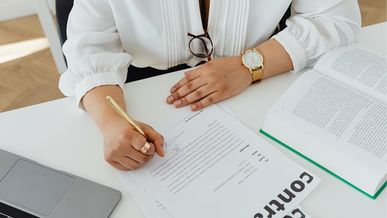 Comment analyser un contrat de franchise avant de s'engager ?