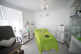 Franchise beauté en Afrique : franchise ou salon indépendant ?