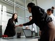 Franchise et succursales : pourquoi les enseignes adoptent-elles des modèles hybrides ?